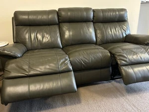 5 Seater Powered Recliner Sofa with charging ports on sides. USB port located o - Picture 1 of 3