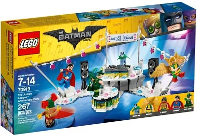 LEGO 70919 - La festa di anniversario della Justice League - Immagine 1 di 4