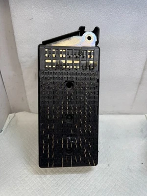 2002 SATURN LS Fusebox Fuse Box Relay Module OEM (67) - Image 1 of 4