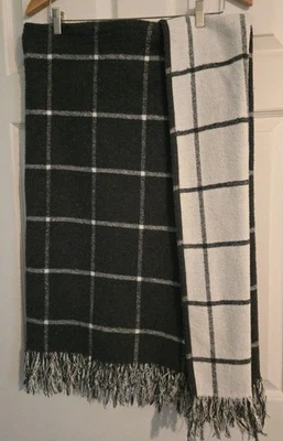 Manta de lujo Roca Home Portugal de gran tamaño negra - 50 x 67" otoño invierno Foto 1 de 4