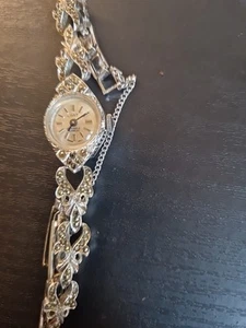Ladies Limit Watch. - Picture 1 of 5