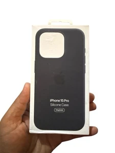 Funda de silicona Apple para Apple iPhone 15 - Caja abierta MagSafe negra - Imagen 1 de 1