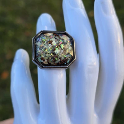 Anillo LIA SOPHIA Plata Tono Negro Multicolor Confeti Resina Facetado Lucita Talla 6 Foto 1 de 4