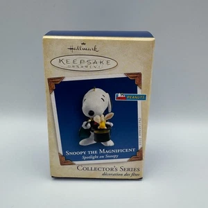 Hallmark Keepsake Ornament Snoopy The Magnificent 2005 Spotlight On Snoopy  #8 - Picture 1 of 13