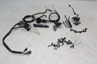 03-08 KAWASAKI ZZR600 PARTS AND HARDWARE LOT Foto 1 de 4