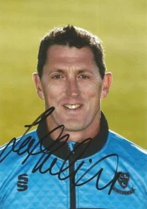 SUSSEX CRICKET: FOTO RETRATO 6x4 firmada por jon lewis + certificado de autenticidad - Imagen 1 de 1