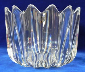 Orrefors "Fleur" Crystal Bowl, 14 Point, 6.25"W x 4.5"H, Sweden, Label, Signed - Picture 1 of 6
