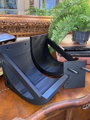 1/8 Scale RC Car Wall Mount And Controller Holder - 3D Printed - Image 1 of 4