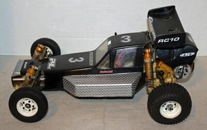 VINTAGE TEAM ASSOCIATED GOLD PAN RC BUGGY - SEE PHOTOS & DESCRIPTION FOR DETAILS - Picture 1 of 10
