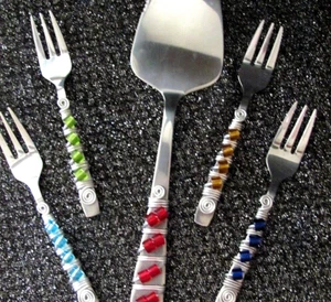 4 Count Stainless Steel Forks and a Serving Piece with Beaded Accents - Picture 1 of 20