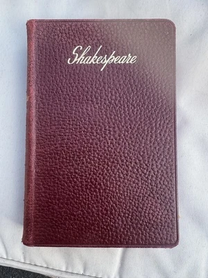 1940s complete Works of Shakespeare Plays and Poems Vintage antique Book  - Image 1 of 3