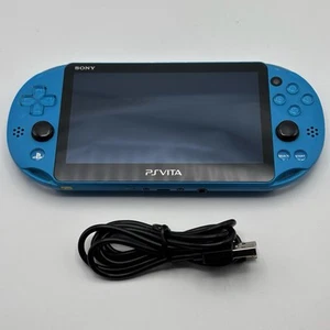 Console Sony PS Vita PCH-2000 blu molto buona spedizione veloce no joystick drift. - Foto 1 di 10