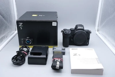 Nikon Z5 Z 5 Gehäuse 24,3MP 1.214 Auslösungen Systemkamera - Bild 1 von 4