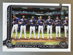 Colorado Rockies 2025 Topps Serie 2 #486 National League Team Karte - Bild 1 von 2