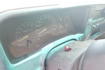 Sierra 3500 1997 equipo original velocímetro calibre grupo 129 k millas GMC Foto 1 de 4
