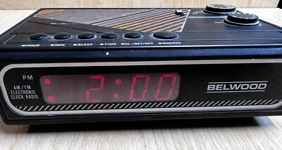 Belwood Electronic Alarm Clock Radio AM FM Model 4445-1 Tested Working - Image 1 of 3
