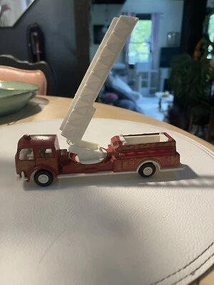 Camión de bomberos Tootsietoy vintage 1970 fundido a presión y plástico Foto 1 de 4