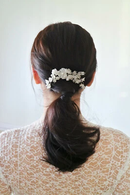 施华洛世奇水晶镶嵌山茶花发梳纯银 | 手工制作 — 第 1/4 张图片