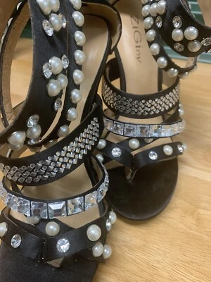 Zapatos Ziginy Foto 1 de 4