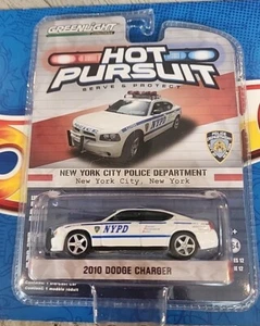 Greenlight Hot Pursuit NYPD 2010 Dodge Charger Slick Top NYC Police Department - Picture 1 of 8