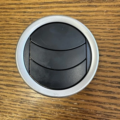 Cubierta de ventilación de tablero Mitsubishi Mirage 2014 2015 2016 2017 2018 2019 2020 OEM Foto 1 de 4