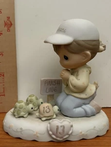 Precious Moments, Growing In Grace, Alter 13 blondes Mädchen Original Figur - Bild 1 von 9