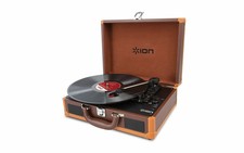 Ion Audio Vinyl Motion Deluxe Rechargeable Suitc
00004000
ase Record Player With Speakers