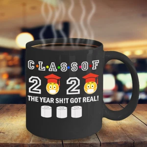 Tazza Grad Classe 2020 Anno Laurea Sh!t Got Real Carta Igienica Divertente Nera - Foto 1 di 10