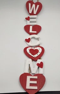 WILLKOMMEN hängendes Holz Türschild Herzen Liebe Valentinstag 25 Zoll - Bild 1 von 6