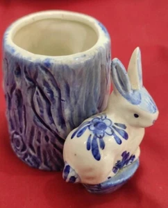 Vintage Delft Blue Porcelain Toothpick Holder Rabbit On Stump DAIC Hand Painted - Picture 1 of 4