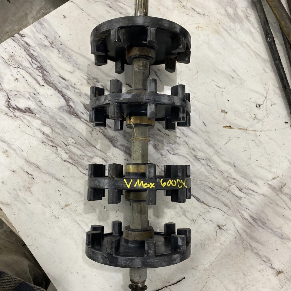 Yamaha VMAX Dx 600 1995 eje de oruga controladores 9 dientes bueno Foto 1 de 4