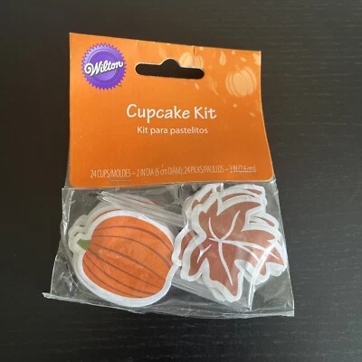 Wilton Otoño Otoño Cupcake Kit 24 Piezas Selecciones Calabaza Halloween Acción de Gracias Foto 1 de 2