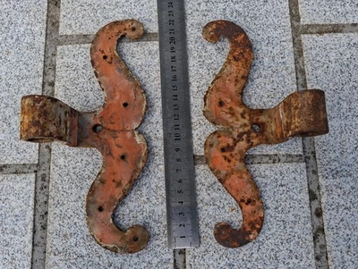 2 Anciennes ferrures moustache, charnières, gond de porte en fer forgé, L=22 cm - Photo 1/4