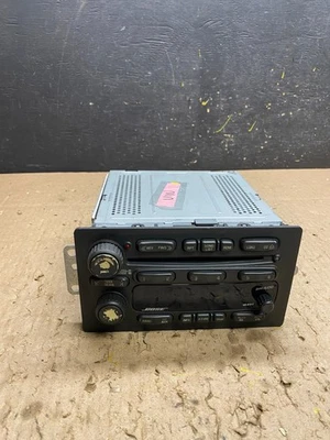 Chevrolet GMC Trialblazer Envoy AM FM 2002-2003 CD Radio Cassette OEM T8606 DG Foto 1 de 4