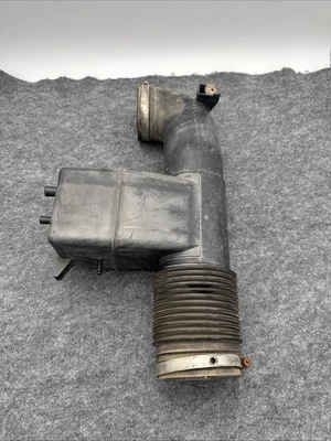 Manguera de admisión de filtro de aire Toyota Sequoia Tundra 2001-2004 4,7 L V8 17880-500 OEM Foto 1 de 4