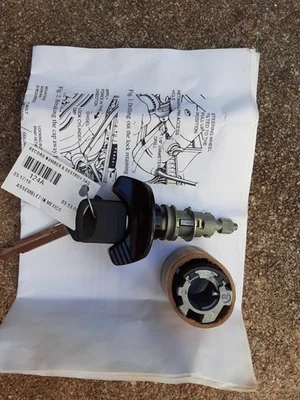 Cilindro de bloqueo de encendido con 2 llaves LC14390 nuevo/antiguo stock Ford Lincoln Mercury Foto 1 de 3