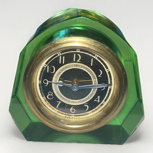Vintage New Haven Table Clock Art Deco Depression Glass Green Cathedral Works! - Imagen 1 de 14