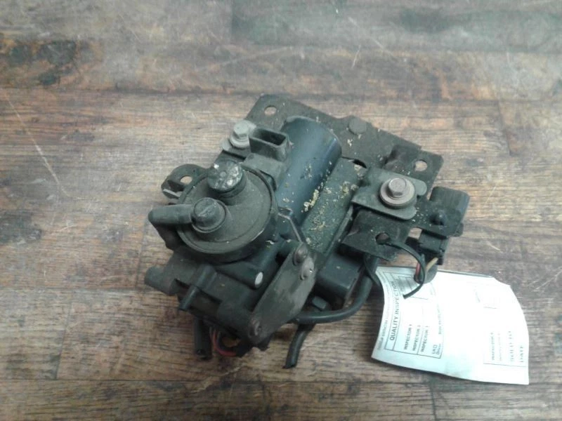 Módulo de bomba de freno ABS 1997-1999 Mitsubishi 3000GT probado Foto 1 de 4