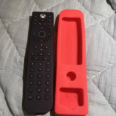 8BitDo Media Remote Infrared Controller for Xbox X/S/One Red Case Included - Image 1 of 4