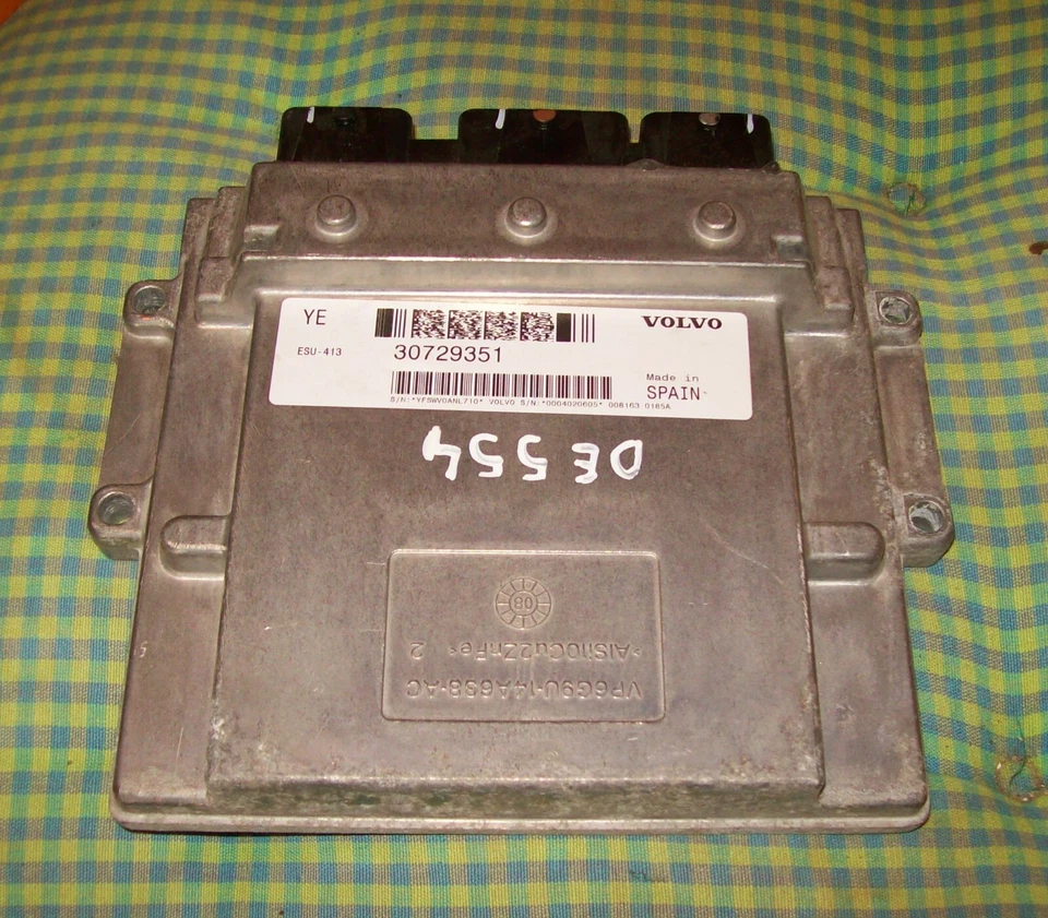 Centralina motore Volvo V70 III 2.0 Flex-Fuel 30729351 - Immagine 1 di 1