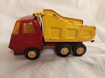Винтажный красный и желтый самосвал Tonka Mini Tonka из прессованной стали 5 дюймов - Изображение 1 из 4