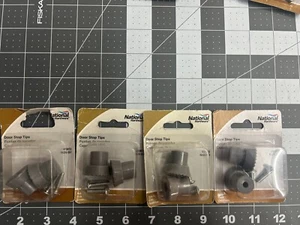 NUOVO LOTTO 4 confezioni 2/PZ ferramenta nazionale ricambio punte fermaporta grigio N225-557 - Foto 1 di 6