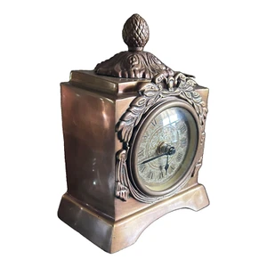 Orologio Mantello MCM Ottone Made in India Dettaglio Floreale Finale Decorativo Ornato - Foto 1 di 10