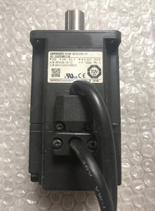 USED OMRON servo motor R88M-W20030H-S1 Tested good condition - Picture 1 of 2