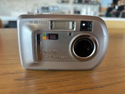Kodak EasyShare CX7300 3.2MP Silver Compact Digital Camera - Image 1 of 2
