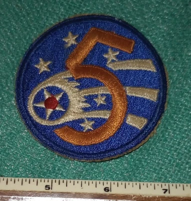 Parche de la Segunda Guerra Mundial Ejército de los Estados Unidos 5ª Fuerza Aérea borde de corte noglow Foto 1 de 2