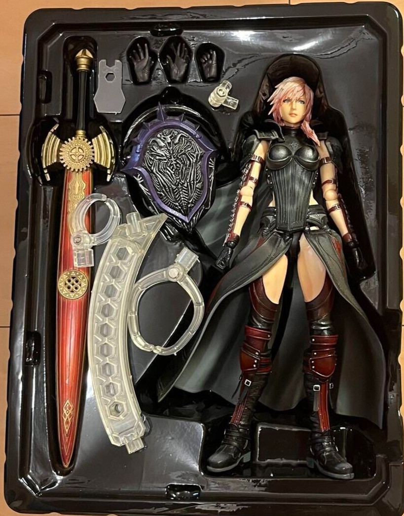 Lightning Play Arts Kai Final Fantasy XIII Ultimate Box
