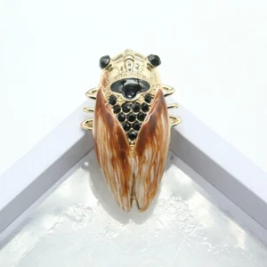 Vintage Golden Cicada Brooch Summer Clothing Accessories Insect Animal Pin - Picture 1 of 4