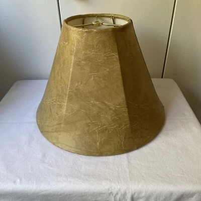 Pantalla de lámpara Bell parte posterior suave cuero sintético tostado piel de oveja plegable 8,5" x 6" x 12" Foto 1 de 4