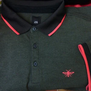 River Island Polo Shirt Mens M Slim Dark Green With Wasp Embroidery Preppy Golf - Picture 1 of 11